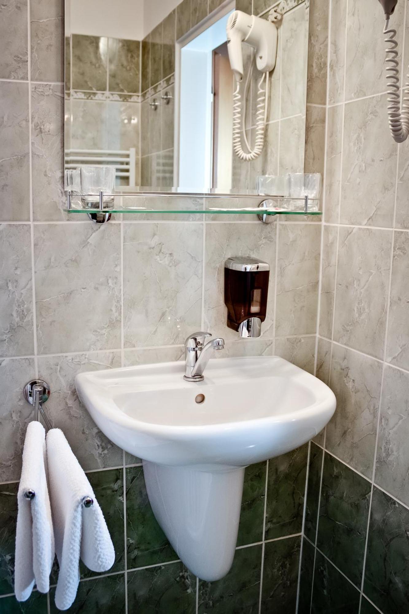 Hotel Palac Elektra Ostrava Dış mekan fotoğraf